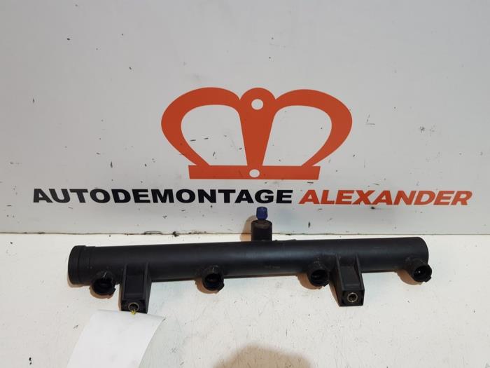 Citroen Xsara Picasso Fuel injector nozzles stock