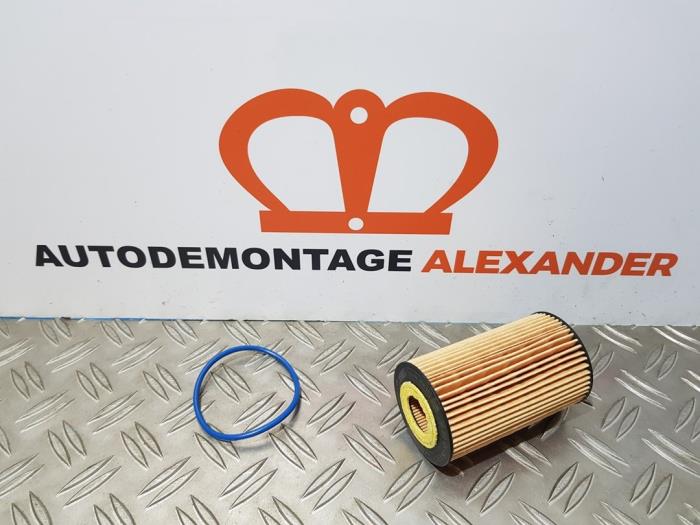 Gebrauchte Ölfilter Opel Corsa C (F08/68) 1.2 16V Twin Port Preis auf Anfrage angeboten von Alexander Autodemontage
