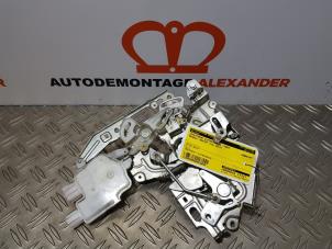 Used Sliding door lock mechanism, left Renault Master IV (MA/MB/MC/MD/MH/MF/MG/MH) 2.3 dCi 16V Price € 120,00 Margin scheme offered by Alexander Autodemontage