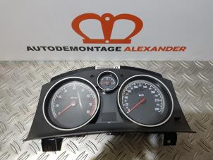 Usagé Instrument de bord Opel Astra H SW (L35) 1.4 16V Twinport Prix € 40,00 Règlement à la marge proposé par Alexander Autodemontage