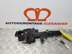 Used Door handle 2-door, left BMW 1 serie (E82) 118d 16V Price on request offered by Alexander Autodemontage