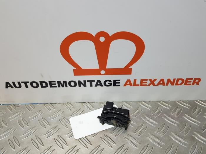 Begagnade Styrvinkelsensor Volkswagen Golf Plus (5M1/1KP) 1.9 TDI 105 Pris € 6,50 Inklusive moms erbjuds av Alexander Autodemontage