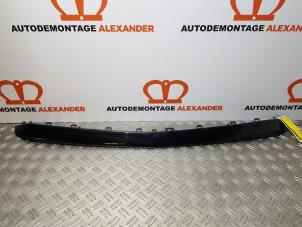 Used Front bumper strip, central Mercedes E (W212) E-200 CGI 16V BlueEfficiency Price on request offered by Alexander Autodemontage