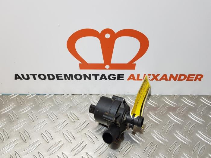 Usagé Pompe à eau Volkswagen Golf VII (AUA) 1.2 TSI 16V Prix sur demande proposé par Alexander Autodemontage