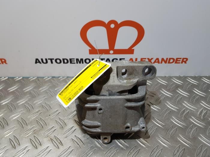 Used Engine mount Volkswagen Touran (1T1/T2) 1.6 FSI 16V Price € 40,00 Margin scheme offered by Alexander Autodemontage