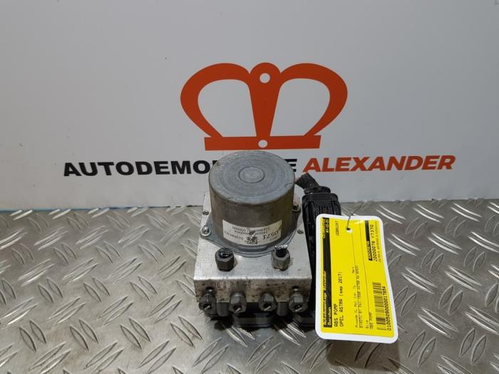 Używane Pompa ABS Opel Astra K 1.6 CDTI 110 16V Cena € 74,99 Procedura marży oferowane przez Alexander Autodemontage