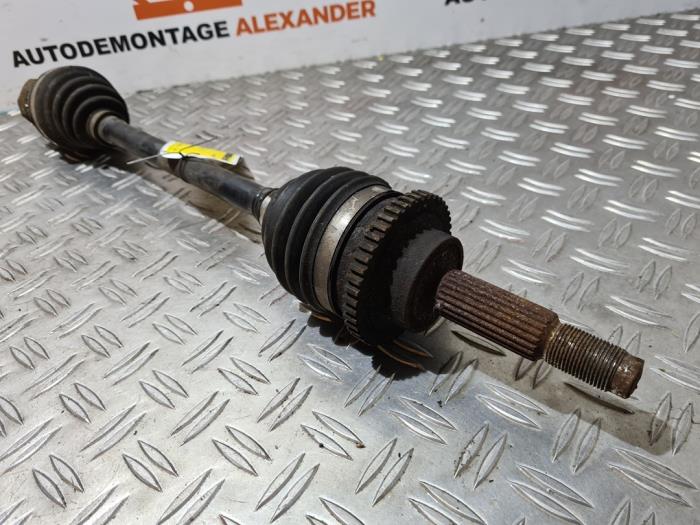 Front drive shaft, left from a Daewoo Spark 1.0 16V Bifuel 2012