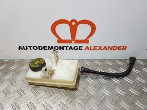 Used Brake fluid reservoir Peugeot Partner (GC/GF/GG/GJ/GK) 1.6 HDI 90 16V Price on request offered by Alexander Autodemontage