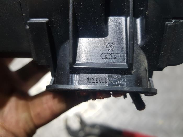 Fuse box Skoda Octavia 1.9 TDI 1K2941824 VWAG