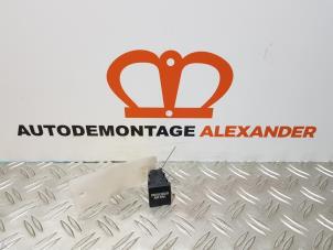 Used Airbag switch Skoda Fabia II Combi 1.2 TDI 12V Greenline Price on request offered by Alexander Autodemontage