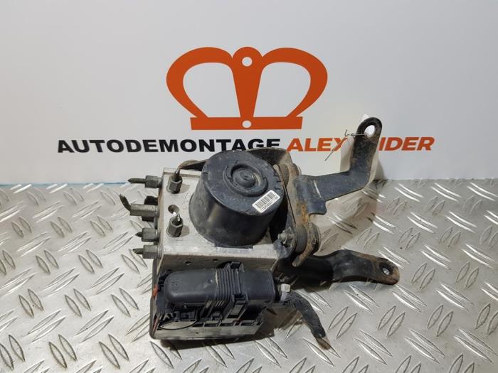 Usagé Bloc ABS Mazda 2 (DE) 1.4 CDVi 16V Prix € 100,00 Règlement à la marge proposé par Alexander Autodemontage