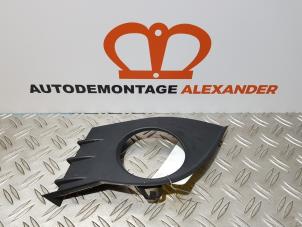 Used Front bumper, left-side component Renault Clio III (BR/CR) 1.4 16V Price on request offered by Alexander Autodemontage