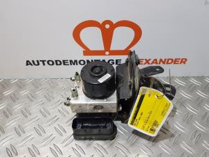 Używane Pompa ABS Toyota Yaris II (P9) 1.3 16V VVT-i Cena € 150,00 Procedura marży oferowane przez Alexander Autodemontage