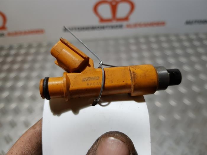Injektor (Benzineinspritzung) van een Suzuki Alto (GF) 1.0 12V 2012