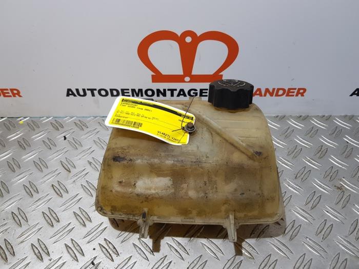 Expansion vessel from a Fiat Scudo (220Z) 1.9 D 2001