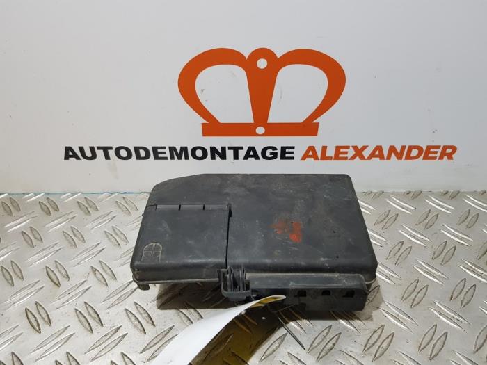 Begagnade Säkringsbox Opel Corsa D 1.3 CDTi 16V ecoFLEX Pris € 30,00 Marginaltabell erbjuds av Alexander Autodemontage