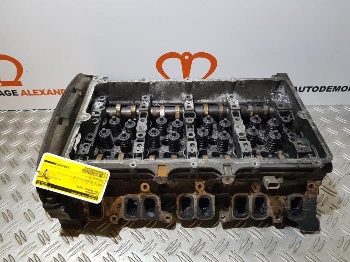 Begagnade Topplock Ford Transit 2.2 TDCi 16V Pris € 500,00 Marginaltabell erbjuds av Alexander Autodemontage