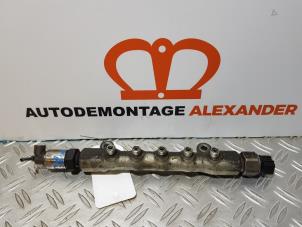 Used Fuel injector nozzle Toyota Avensis Wagon (T25/B1E) 2.2 D-4D 16V D-CAT Price € 150,00 Margin scheme offered by Alexander Autodemontage