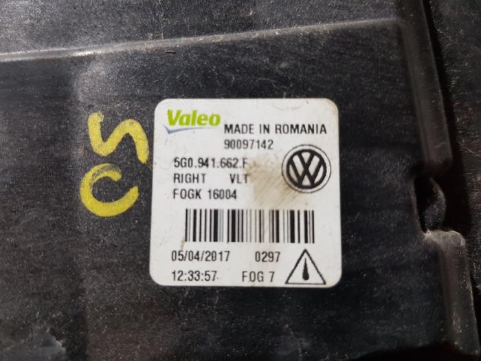 Swiatlo przeciwmgielne prawy przód z Volkswagen Golf VII (AUA) 1.6 TDI 16V 2019