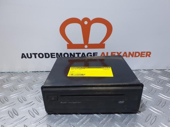 Używane System nawigacji Audi A8 (D3) 3.0 V6 30V Lang Quattro Cena na żądanie oferowane przez Alexander Autodemontage