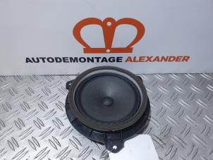 Used Speaker Toyota Yaris II (P9) 1.0 12V VVT-i Price on request offered by Alexander Autodemontage