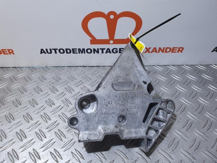 Usagé Support moteur Seat Leon (1P1) 1.9 TDI 105 Prix € 35,00 Règlement à la marge proposé par Alexander Autodemontage
