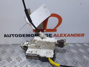 Used Sliding door lock mechanism, right Fiat Scudo (270) 1.6 D Multijet DPF Price on request offered by Alexander Autodemontage