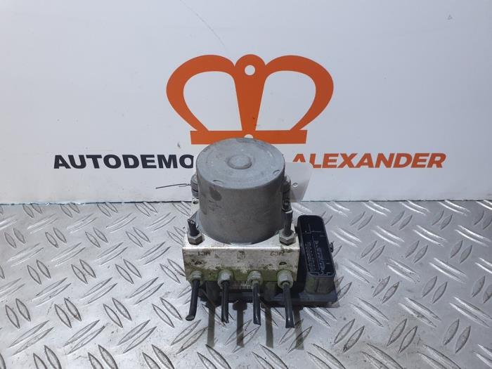 Usagé Pompe ABS Fiat Scudo (270) 1.6 D Multijet DPF Prix € 14,99 Règlement à la marge proposé par Alexander Autodemontage