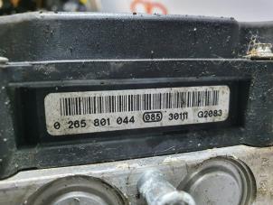 ABS Pumpe van een Fiat Scudo (270) 1.6 D Multijet DPF 2013