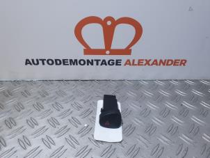 Używane Przelacznik swiatel awaryjnych Hyundai Starex (H 1) 2.5 TD Cena na żądanie oferowane przez Alexander Autodemontage