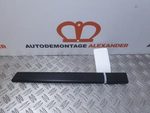 Używane Tapicerka drzwi prawych przednich wersja 4-drzwiowa Seat Leon (1P1) 1.6 Cena na żądanie oferowane przez Alexander Autodemontage