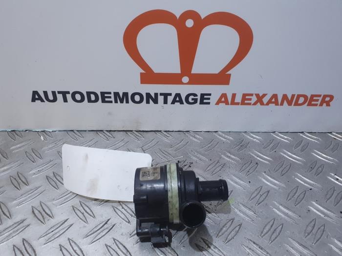 Usagé Pompe à eau Opel Corsa D 1.3 CDTi 16V ecoFLEX Prix sur demande proposé par Alexander Autodemontage
