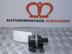 Usados Bomba de agua Opel Corsa D 1.3 CDTi 16V ecoFLEX Precio de solicitud ofrecido por Alexander Autodemontage