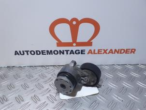 Used V belt tensioner Renault Clio III (BR/CR) 1.4 16V Price on request offered by Alexander Autodemontage