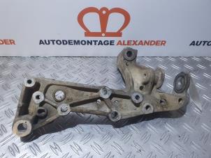 Usagé Support bras de suspension avant droit Volkswagen Caddy III (2KA,2KH,2CA,2CH) 1.9 TDI Prix sur demande proposé par Alexander Autodemontage
