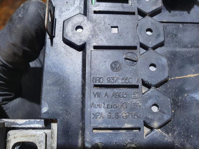 Fuse box Skoda Fabia II Combi 1.2 TSI 6R0937550A SKODA