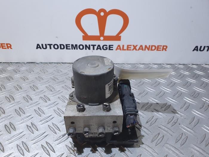 Begagnade ABS-pump Fiat Punto Evo (199) 1.3 JTD Multijet 90 16V Euro 4 Pris € 19,99 Marginaltabell erbjuds av Alexander Autodemontage