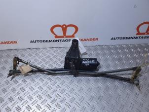 Used Wiper motor + mechanism Renault Express/Rapid/Extra 1.1 Price on request offered by Alexander Autodemontage