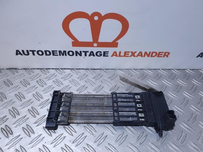 Używane Element grzewczy Peugeot 508 (8D) 2.0 Hybrid4 16V Cena € 30,00 Procedura marży oferowane przez Alexander Autodemontage