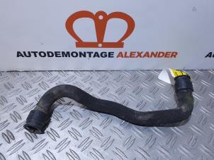 Used Radiator hose Peugeot 508 (8D) 2.0 Hybrid4 16V Price € 30,00 Margin scheme offered by Alexander Autodemontage