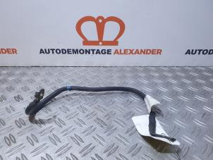 Usagé Borne de batterie Volkswagen Touran (1T1/T2) 1.6 FSI 16V Prix € 15,00 Règlement à la marge proposé par Alexander Autodemontage