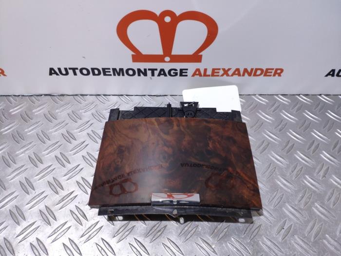 Begagnade Askkopp, fram Volkswagen Touareg (7LA/7L6) 5.0 TDI V10 Pris € 60,00 Marginaltabell erbjuds av Alexander Autodemontage