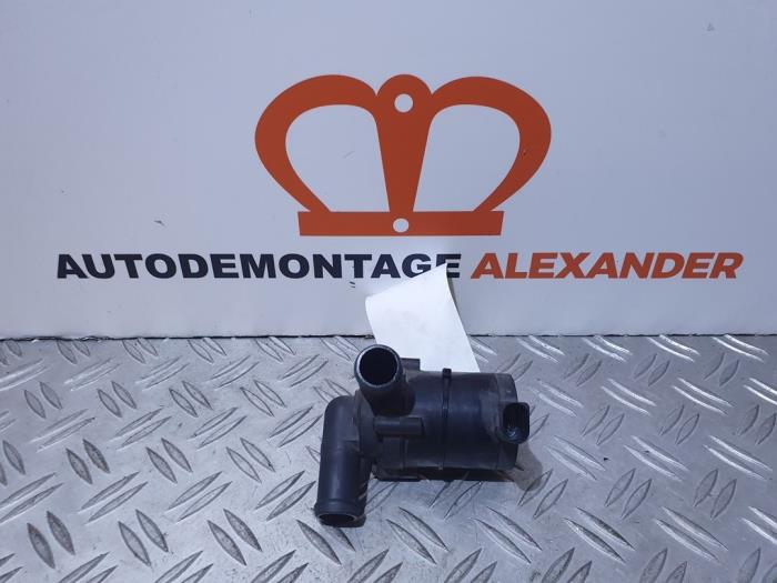 Begagnade Vattenpump Volkswagen Touareg (7LA/7L6) 5.0 TDI V10 Pris på förfrågan erbjuds av Alexander Autodemontage