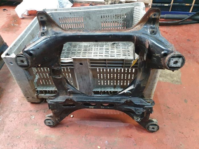 Used Subframe Volkswagen Touareg (7LA/7L6) 5.0 TDI V10 Price on request offered by Alexander Autodemontage