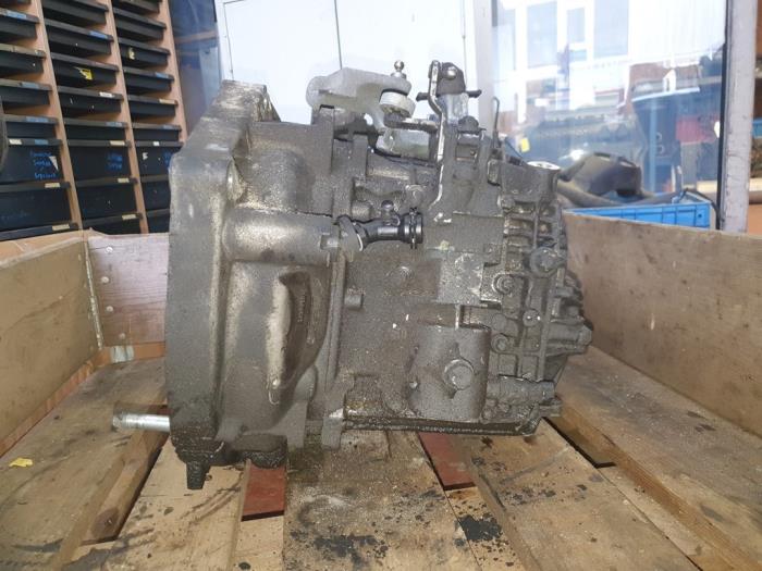 Gearbox Alfa Romeo Giulietta 1.6 JTDm 16V 940A3000 C635