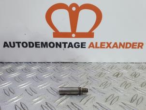 Used Set of bolts Volkswagen Polo V (6R) 1.2 TDI 12V BlueMotion Price € 10,00 Margin scheme offered by Alexander Autodemontage