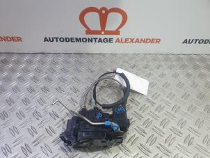 Used Rear door mechanism 4-door, right Hyundai i20 1.2i 16V Price on request offered by Alexander Autodemontage