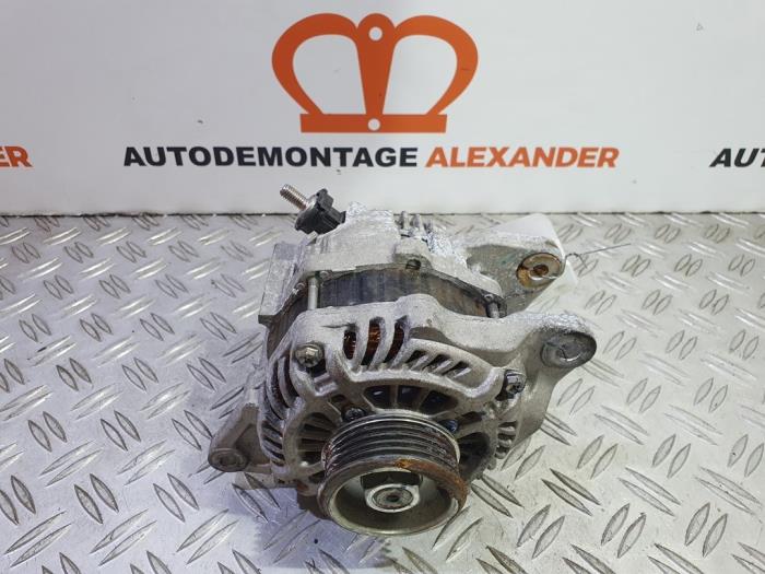 Begagnade Dynamo Mitsubishi Space Star (A0) 1.2 12V Pris € 19,99 Inklusive moms erbjuds av Alexander Autodemontage