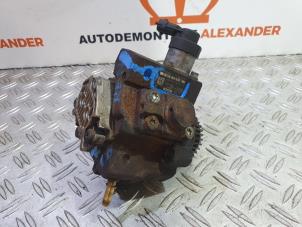 Used Mechanical fuel pump Renault Trafic New (FL) 2.0 dCi 16V 115 Price on request offered by Alexander Autodemontage