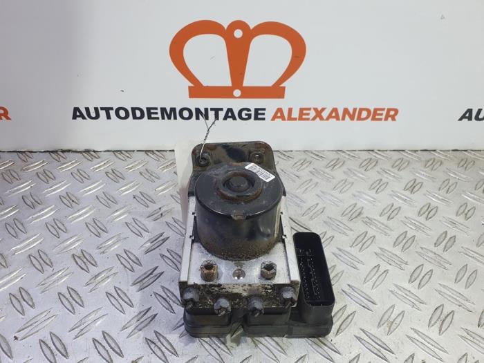 Usagé Bloc ABS Renault Twingo II (CN) 1.5 dCi 90 FAP Prix € 24,99 Règlement à la marge proposé par Alexander Autodemontage
